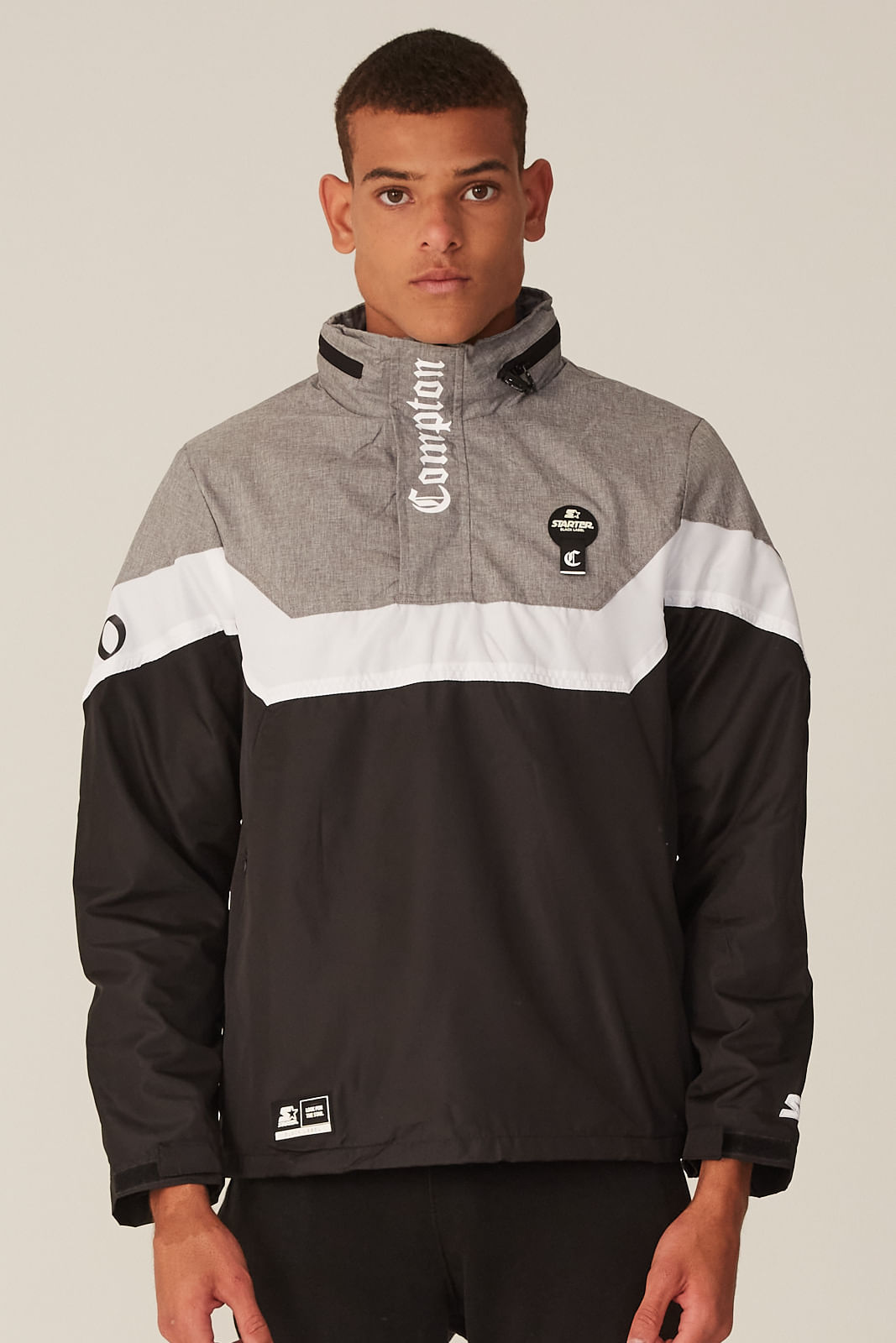 Jaqueta Starter Corta Vento Fechada Compton Cinza Menor preço em Jaqueta Starter Corta Vento Fechada Compton Cinza
