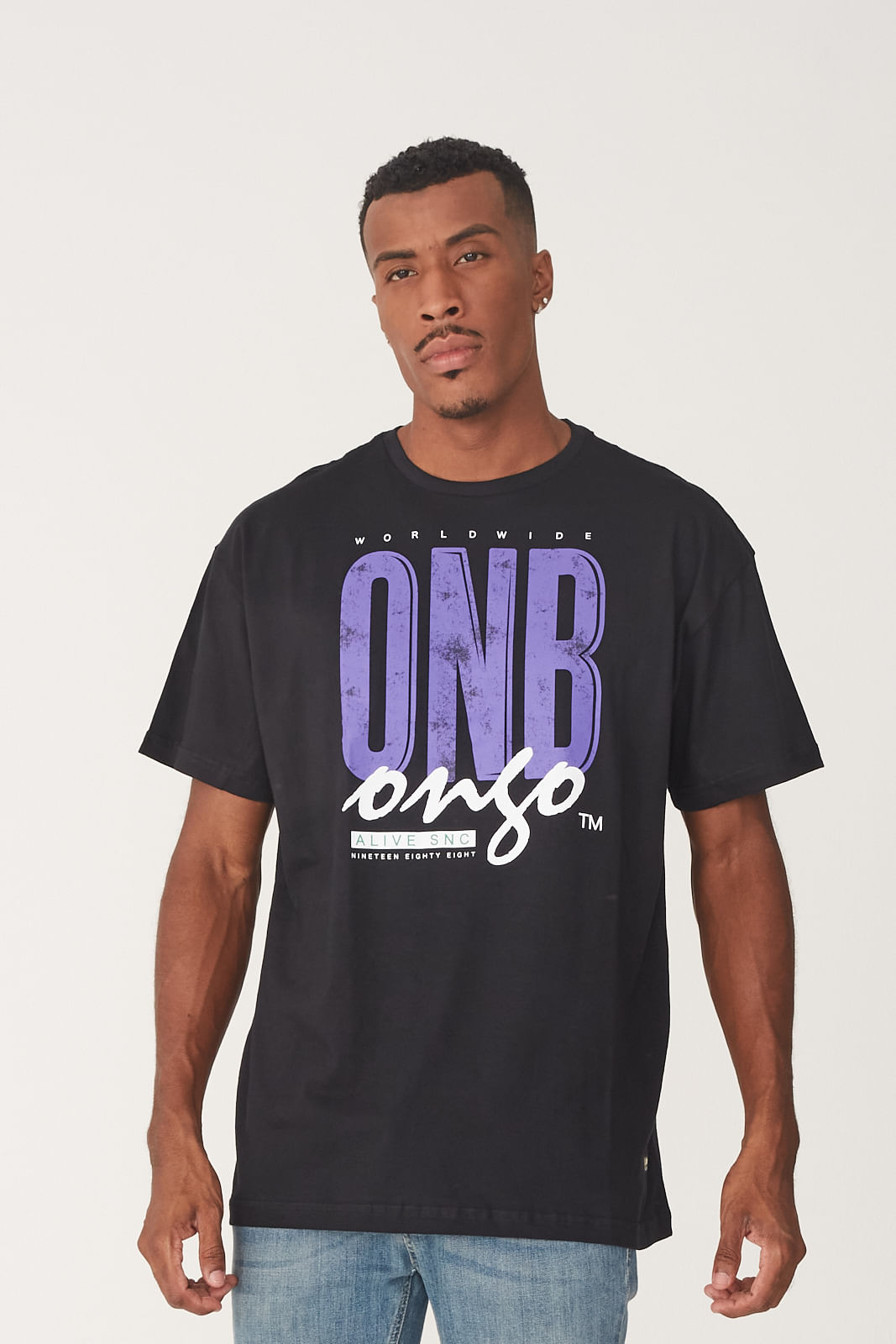 Camiseta Onbongo Plus Size Estampada Preta