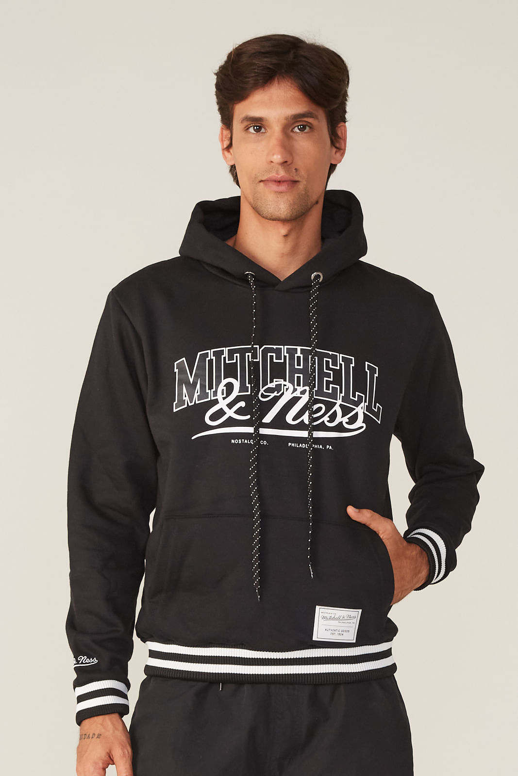 grey branded moletom com capuzs