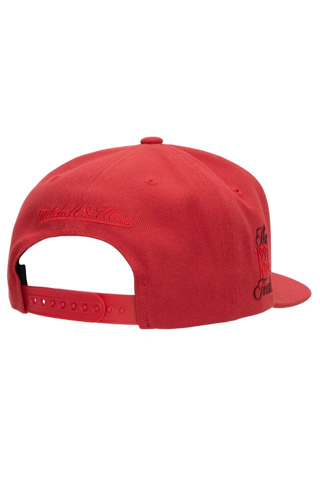 Bone-Mitchell---Ness-Monochromatic-Snapback-HWC-Chicago-Bulls-Vermelho