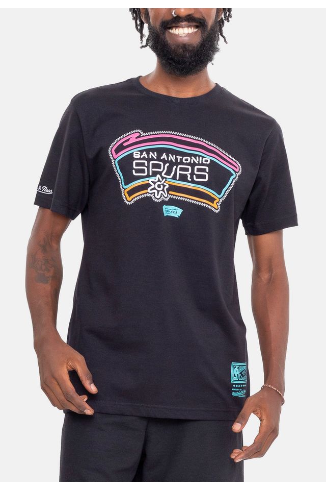 Camiseta-Mitchell---Ness-Neon-Script-San-Antonio-Spurs-Preta