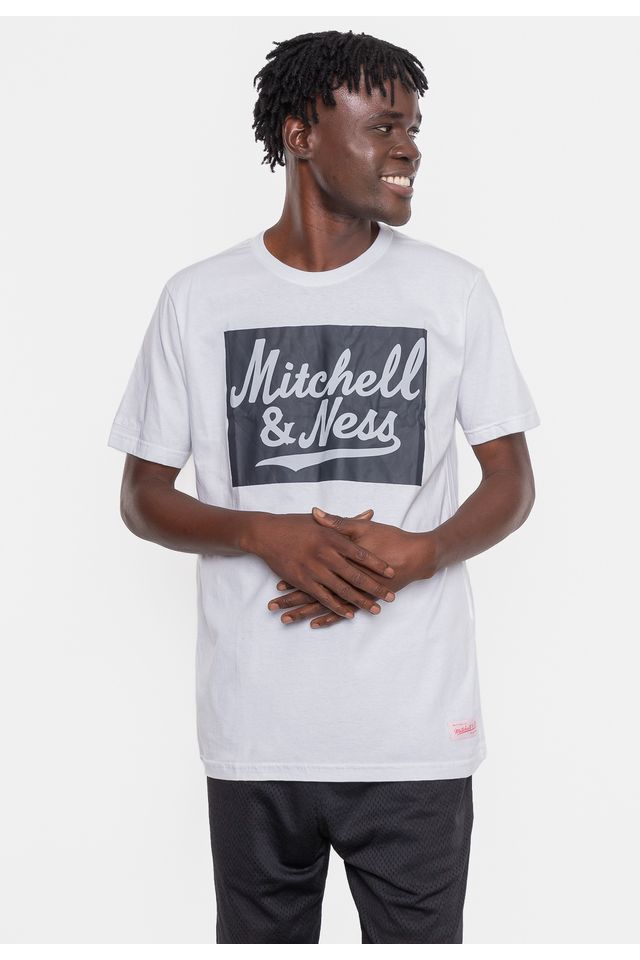 Camiseta-Mitchell---Ness-Masculina-Estampada-Off-White