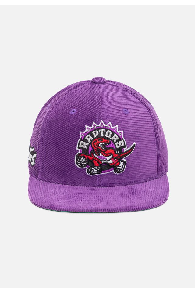Bone-Mitchell---Ness-NBA-All-Directions-Snapback-HWC-Toronto-Raptors-Roxo Bone-Mitchell---Ness-NBA-All-Directions-Snapback-HWC-Toronto-Raptors-Roxo