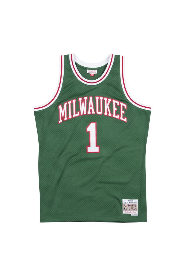Regata-Mitchell---Ness-Road-Swingman-Jersey-Milwaukee-Bucks-1971-72-Oscar-Robertson-Verde Regata-Mitchell---Ness-Road-Swingman-Jersey-Milwaukee-Bucks-1971-72-Oscar-Robertson-Verde