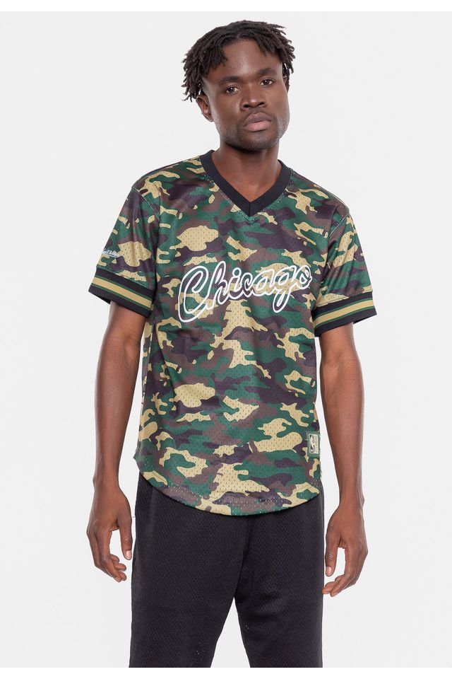 Camiseta-Mitchell---Ness-Manga-Curta-Swingman-Camuflada-Chicago-Bulls-Verde