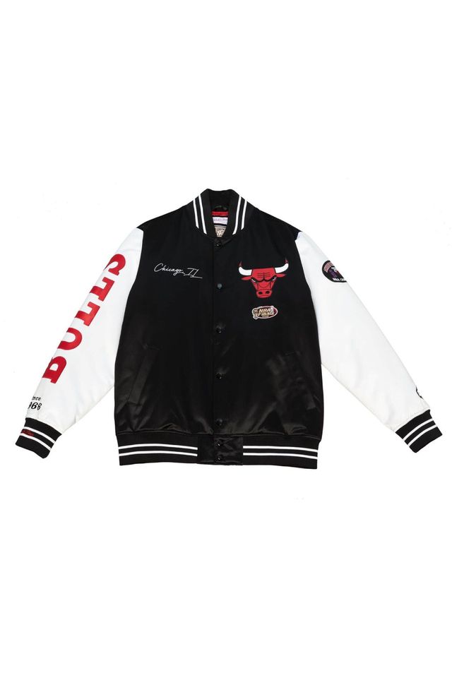 Jaqueta-Mitchell---Ness-NBA-Team-Origins-Varsity-Satin-Jacket-Chicago-Bulls-Preta