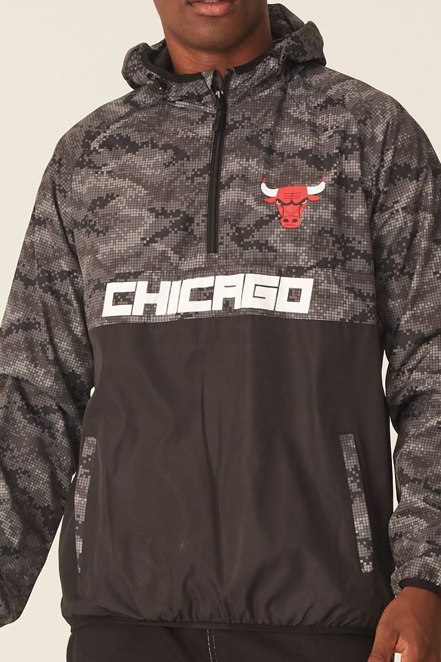 Jaqueta-NBA-Corta-Vento-Fechado-Com-Capuz-Chicago-Bulls-Preta-Com-Cinza