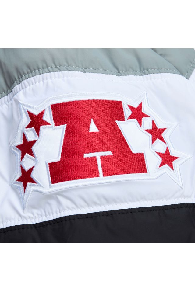 Jaqueta-Mitchell---Ness-In-The-Clutch-Puffer-Jacket-Vintage-Logo-Oakland-Raiders-Preta