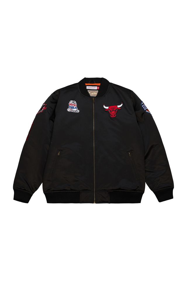 Jaqueta-Mitchell---Ness-NBA-Satin-Bomber-Jacket-Chicago-Bulls-Preta