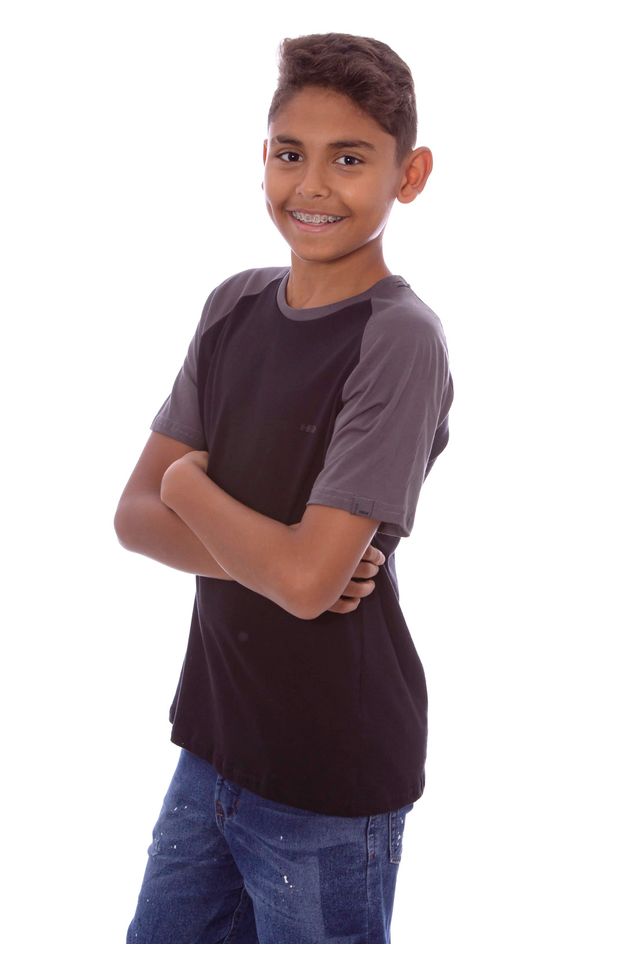 Camiseta-HD-Juvenil-Raglan-Estampada-Minimal-Preta