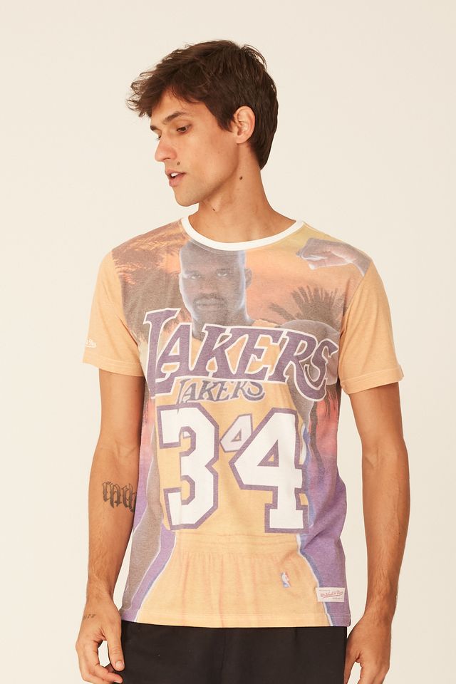 Camiseta-Mitchell---Ness-Estampada-City-Pride-Los-Angeles-Lakers-Shaquille-O-Neal-Off-White Camiseta-Mitchell---Ness-Estampada-City-Pride-Los-Angeles-Lakers-Shaquille-O-Neal-Off-White