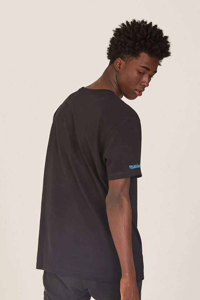 Camiseta-Mitchell---Ness-Estampada-Branding-Preta