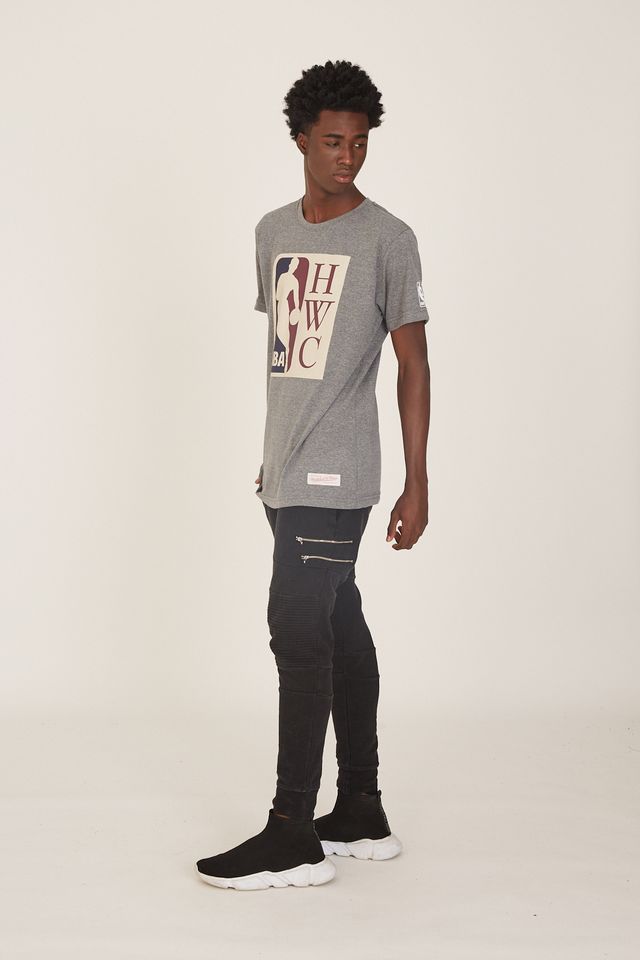 Camiseta-Mitchell---Ness-Estampada-Logman-Cinza-Mescla