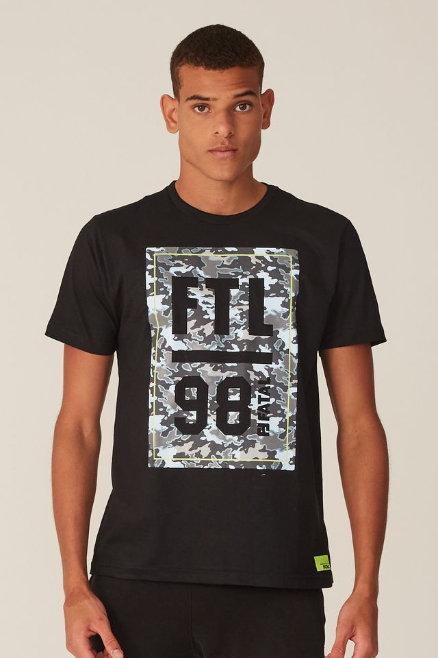 Camiseta-Fatal-Estampada-Preta