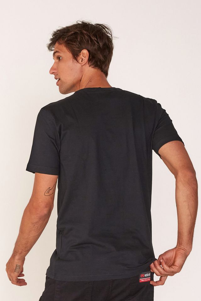 Camiseta-Ecko-Estampada-Preta