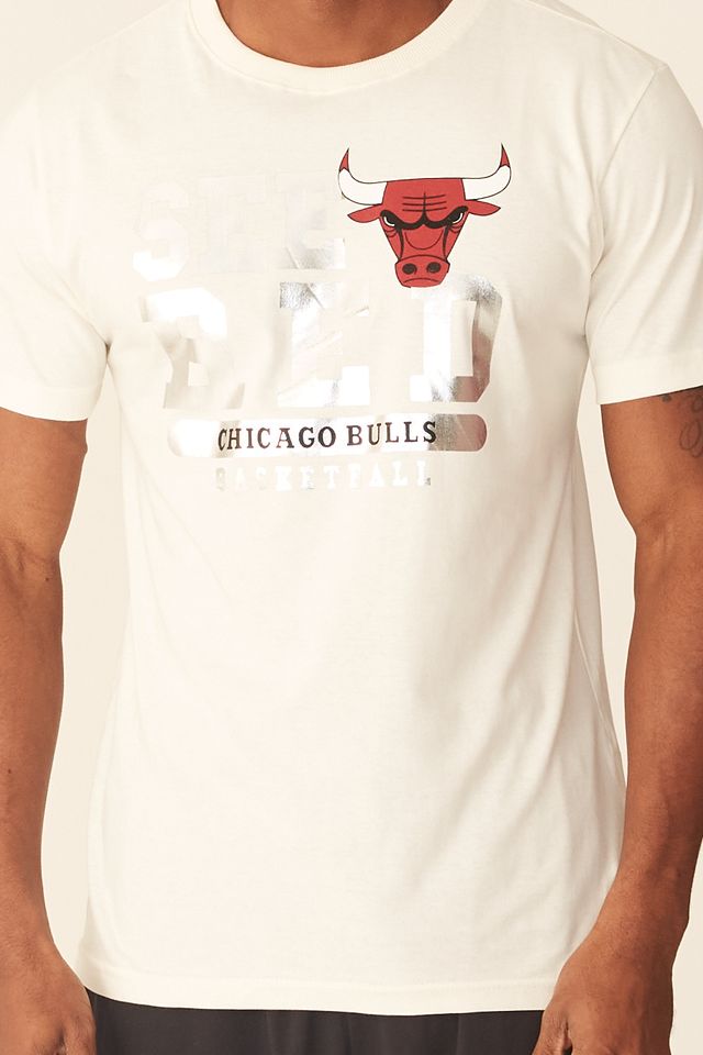 Camiseta-NBA-Estampada-Chicago-Bulls-Casual-Off-White