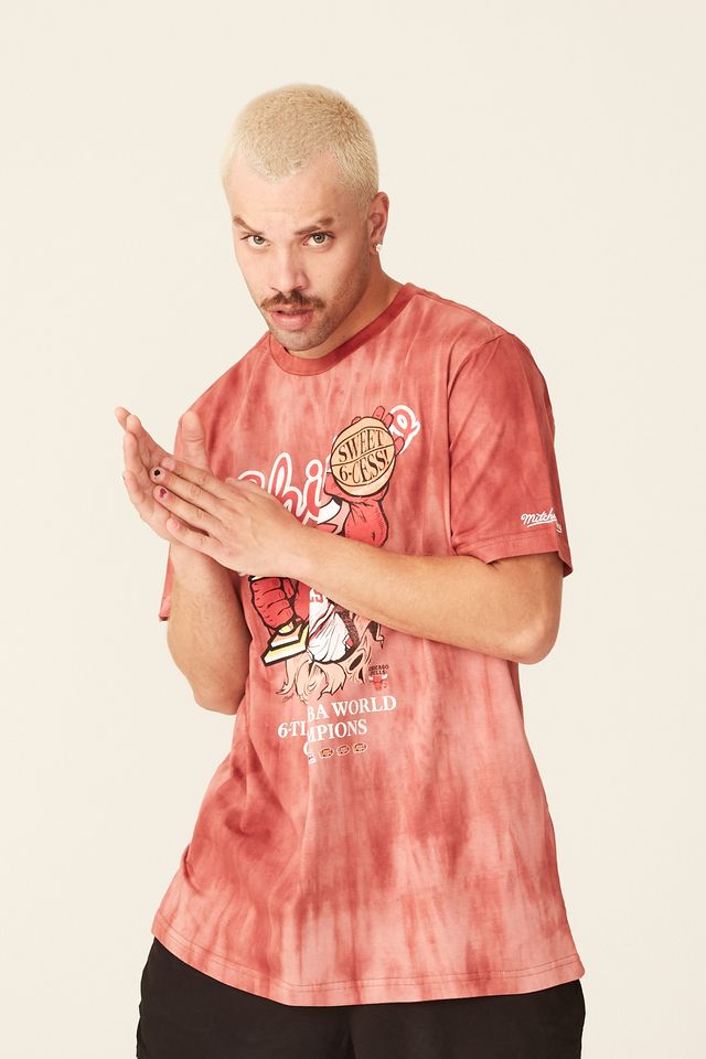 Camiseta-Mitchell---Ness-Estampada-Tie-Dye-Chicago-Bulls-Vermelha