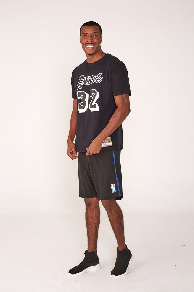 Camiseta-Mitchell---Ness-Especial-Los-Angeles-Lakers-Magic-Johnson-Preta