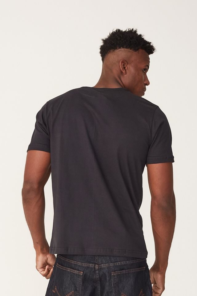 Camiseta-Fatal-Estampada-Beyond-Standards-Preta