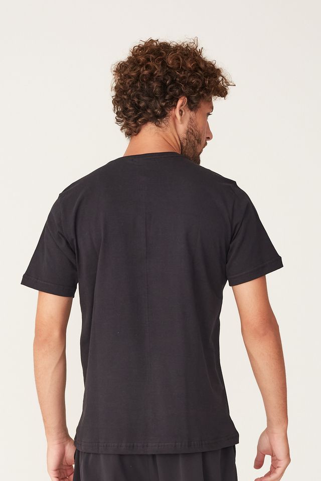 Camiseta-Fatal-Estampada-Explore-Preta
