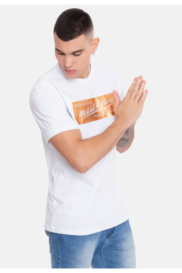 Camiseta-Mitchell---Ness-Box-Foil-Branca Camiseta-Mitchell---Ness-Box-Foil-Branca