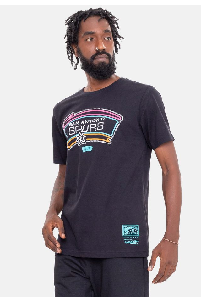 Camiseta-Mitchell---Ness-Neon-Script-San-Antonio-Spurs-Preta