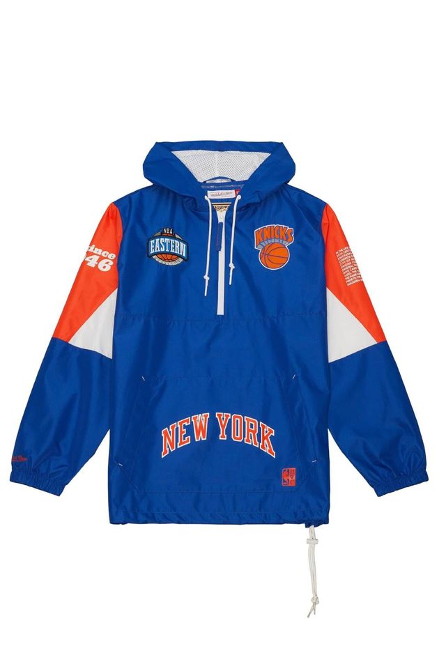Jaqueta-Mitchell---Ness-NBA-Pullover-Anorak-New-York-Knicks-Azul-Royal Jaqueta-Mitchell---Ness-NBA-Pullover-Anorak-New-York-Knicks-Azul-Royal