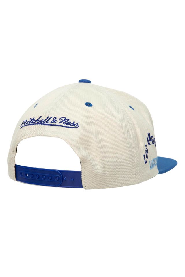 Bone-Mitchell---Ness-Aba-Reta-Off-White