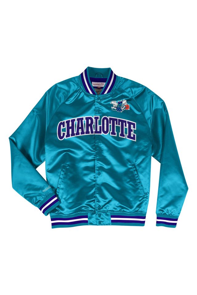 Jaqueta-Mitchell---Ness-NBA-Lightweight-Satin-Jacket-Charlotte-Hornets-Azul