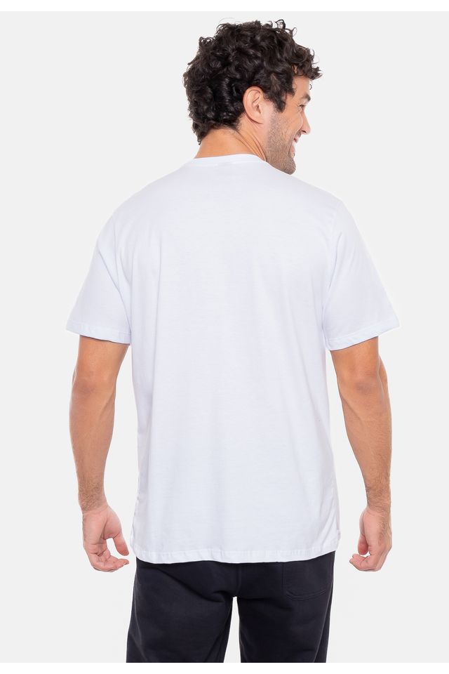 Camiseta-Fatal-Masculina-com-Bolso-Branca