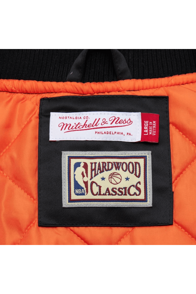 Jaqueta-Mitchell---Ness-NBA-Satin-Bomber-Jacket-Boston-Celtics-Preta