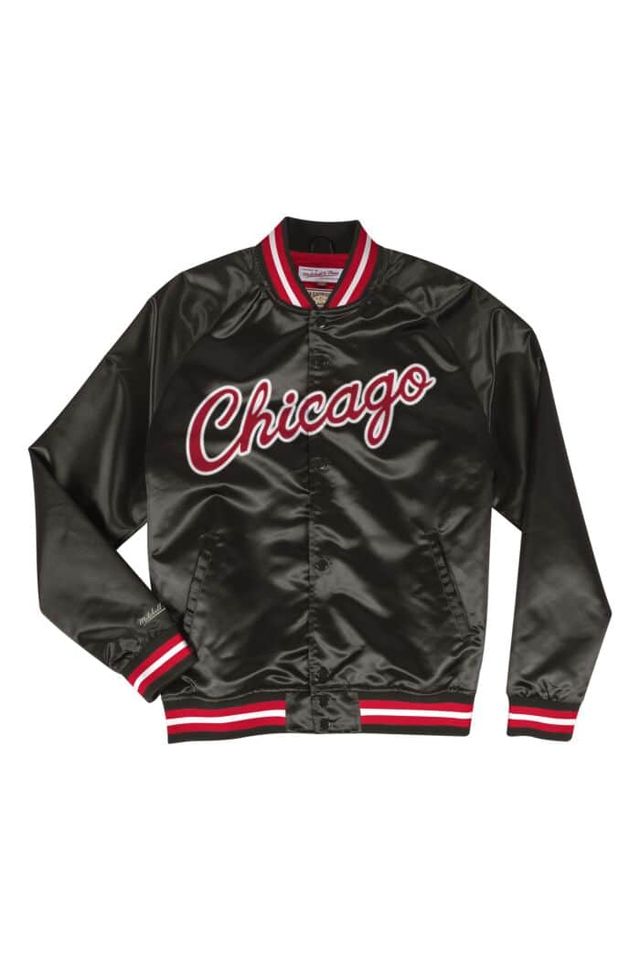 Jaqueta-Mitchell---Ness-Lightweight-Satin-Jacket-Chicago-Bulls-Preta Jaqueta-Mitchell---Ness-Lightweight-Satin-Jacket-Chicago-Bulls-Preta