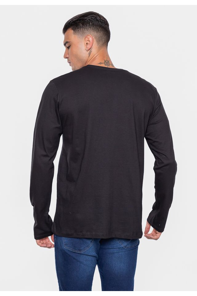 Camiseta-Fatal-Estampada-Out-Preta