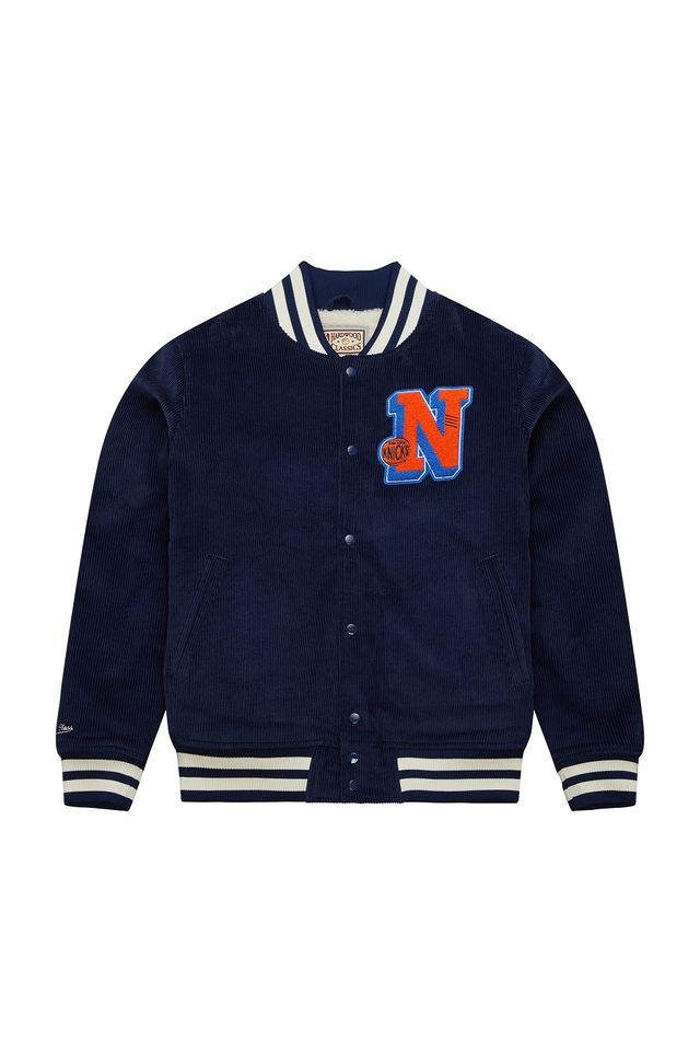 Jaqueta-Mitchell---Ness-Collegiate-Varsity-Jacket-New-York-Knicks-Azul-Marinho Jaqueta-Mitchell---Ness-Collegiate-Varsity-Jacket-New-York-Knicks-Azul-Marinho
