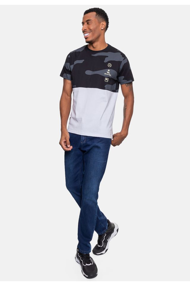 Camiseta-Onbongo-Masculina-Especial-Maze-Preta-com-Off