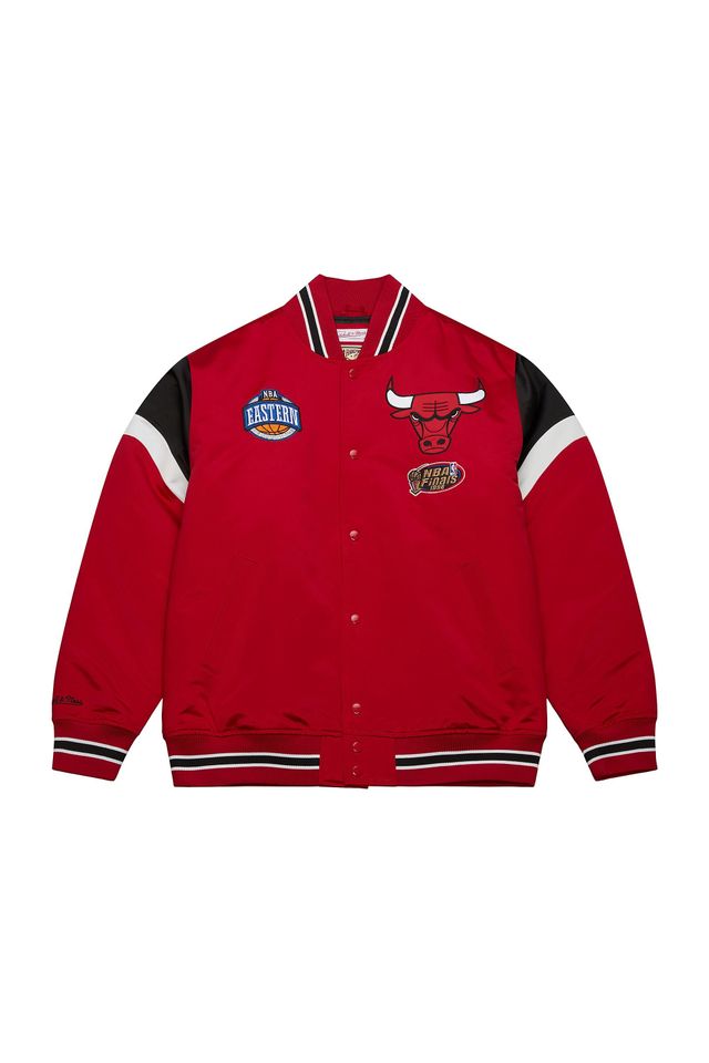 Jaqueta-Mitchell---Ness-Heavyweight-Satin-Jacket-Chicago-Bulls-Vermelha Jaqueta-Mitchell---Ness-Heavyweight-Satin-Jacket-Chicago-Bulls-Vermelha