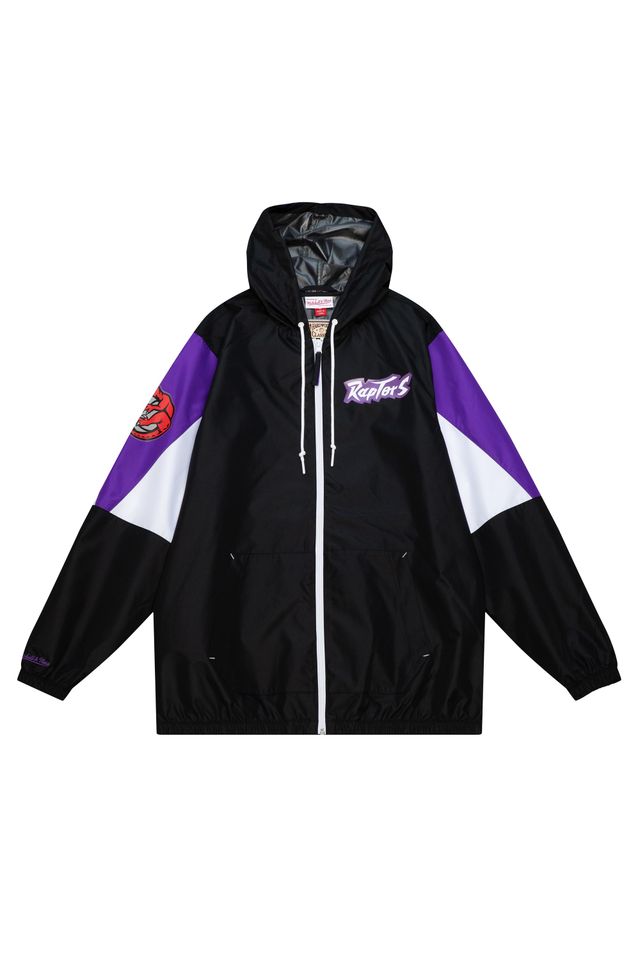 Jaqueta-Mitchell---Ness-NBA-Throw-It-Back-Full-Zip-Windbreaker-Toronto-Raptors-Preta Jaqueta-Mitchell---Ness-NBA-Throw-It-Back-Full-Zip-Windbreaker-Toronto-Raptors-Preta