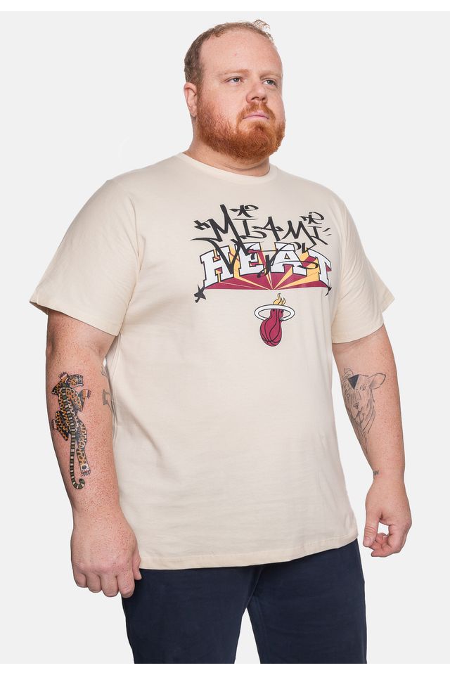 Camiseta-NBA-Plus-Size-Masculina-Graffitti-Bege-Vintage