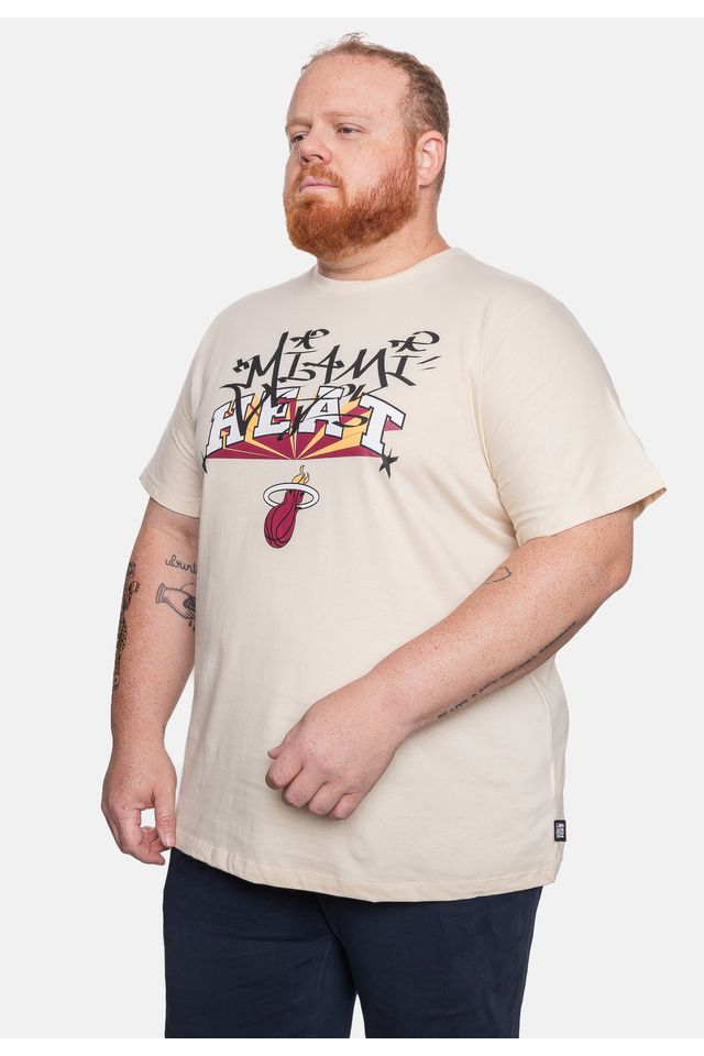 Camiseta-NBA-Plus-Size-Masculina-Graffitti-Bege-Vintage
