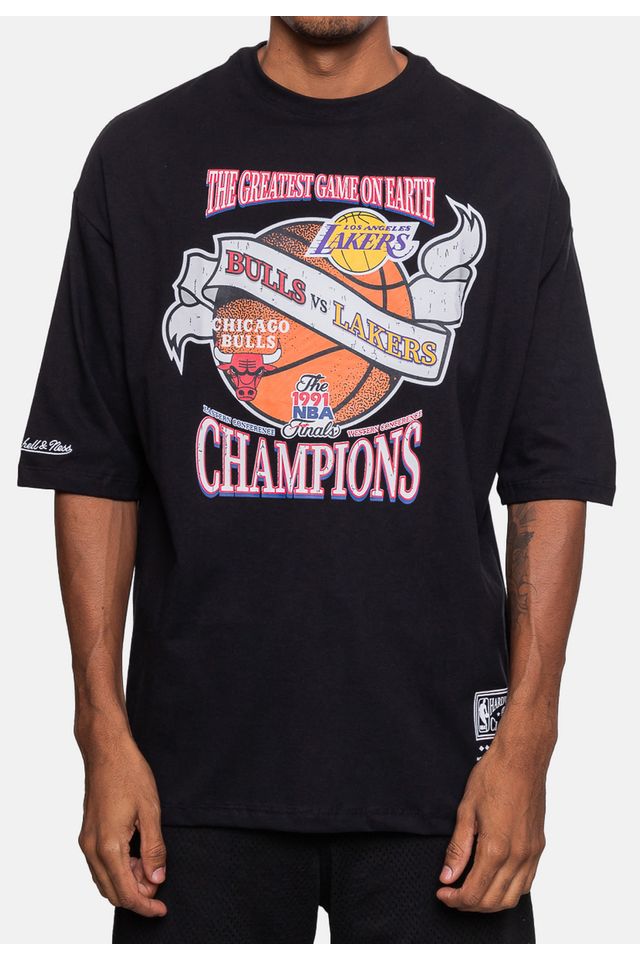Camiseta-Mitchell---Ness-Estampada-Champions-Preta
