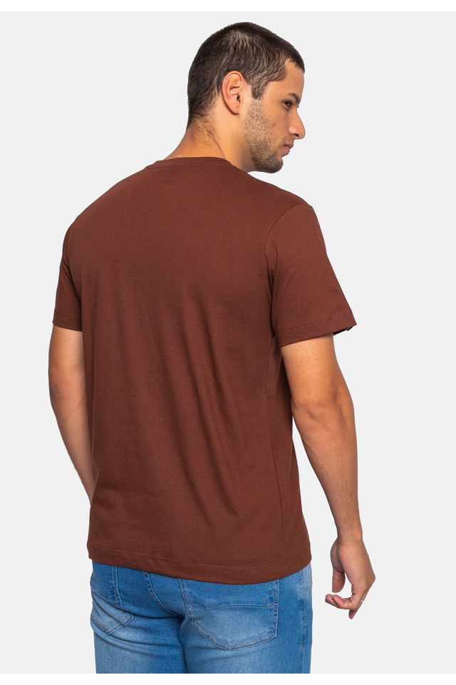 Camiseta-Fatal-Estampada-Marrom