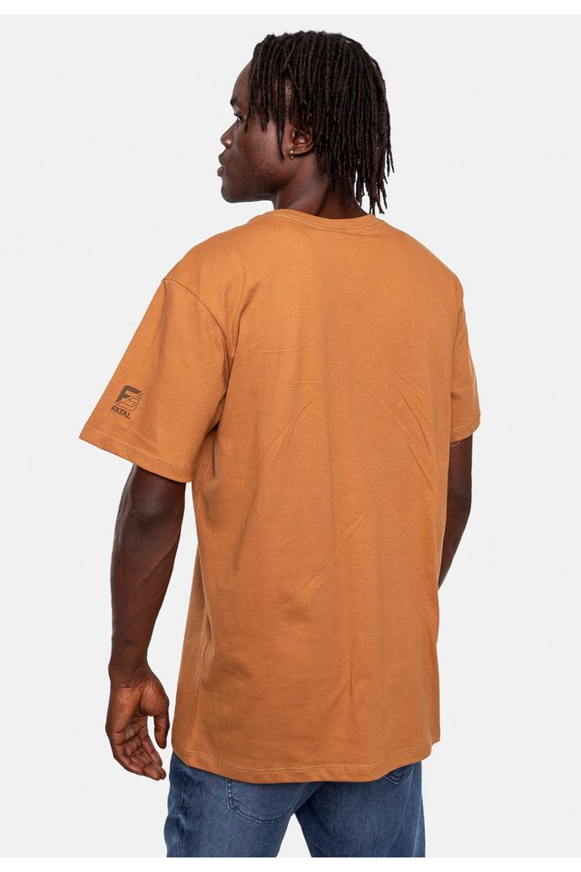 Camiseta-Fatal-Estampada-Marrom