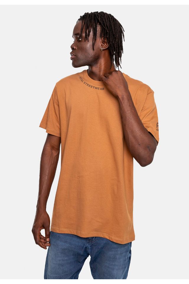 Camiseta-Fatal-Estampada-Marrom