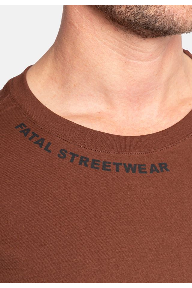 Camiseta-Fatal-Estampada-Marrom