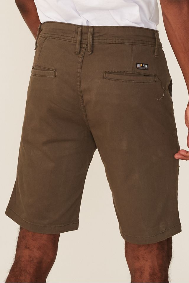 Bermuda-Fatal-Walk-Chino-Verde-Musgo