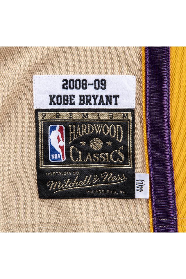 Regata-Mitchell---Ness-Premium-Gold-Swingman-Jersey-Los-Angeles-Lakers-2008-2009-Kobe-Bryant-Dourada