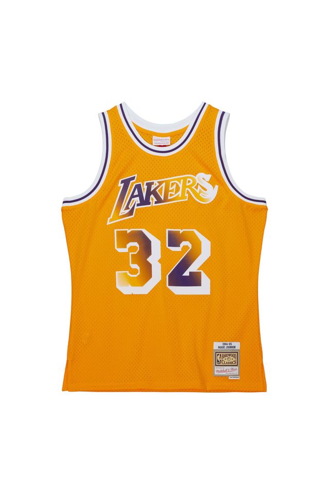 Regata-Mitchell---Ness-Big-Face-7-0-Swingman-Jersey-Los-Angeles-Lakers-1984-85-Magic-Johnson-Amarela Regata-Mitchell---Ness-Big-Face-7-0-Swingman-Jersey-Los-Angeles-Lakers-1984-85-Magic-Johnson-Amarela