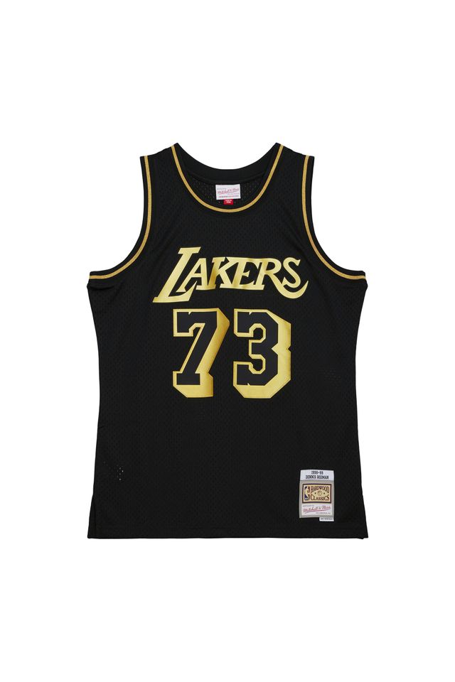 Regata-Mitchell---Ness-Black-Gold-Swingman-Jersey-Los-Angeles-Lakers-1998-99-Dennis-Rodman-Preta Regata-Mitchell---Ness-Black-Gold-Swingman-Jersey-Los-Angeles-Lakers-1998-99-Dennis-Rodman-Preta