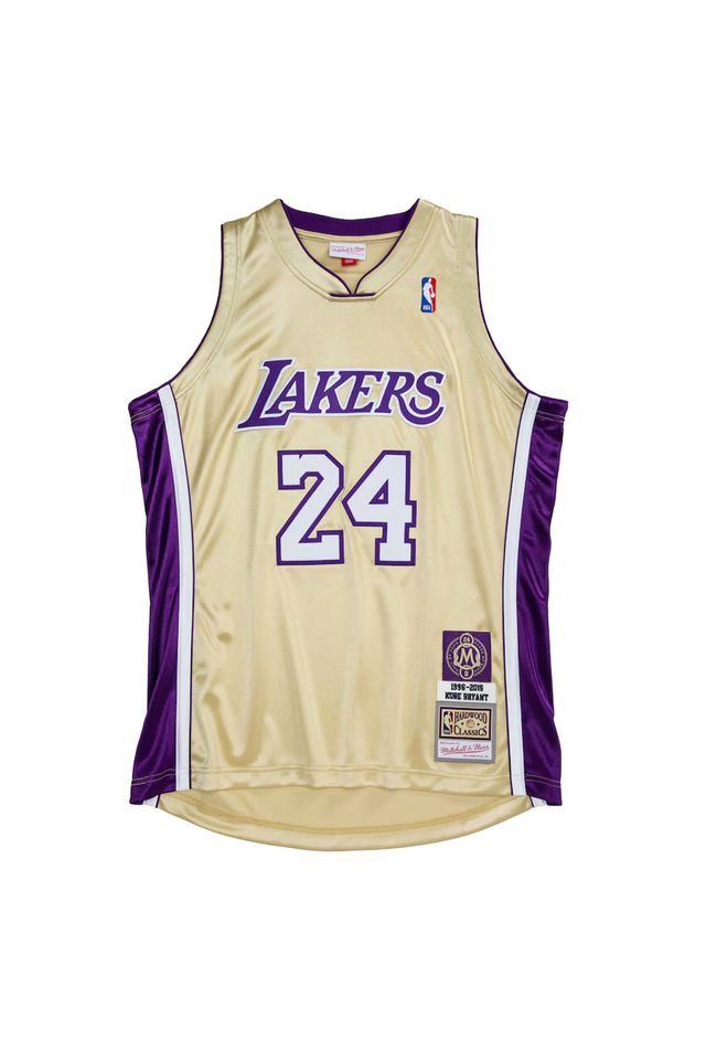 Regata-Mitchell---Ness-Hardwood-Classics-Authentic-Swingman-Jersey-Los-Angeles-Lakers-1996-2016-Kobe-Bryant-Dourada