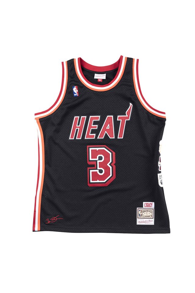 Regata-Mitchell---Ness-Hardwood-Classics-Swingman-Jersey-Miami-Heat-2006-07-Dwyane-Wade-Preta